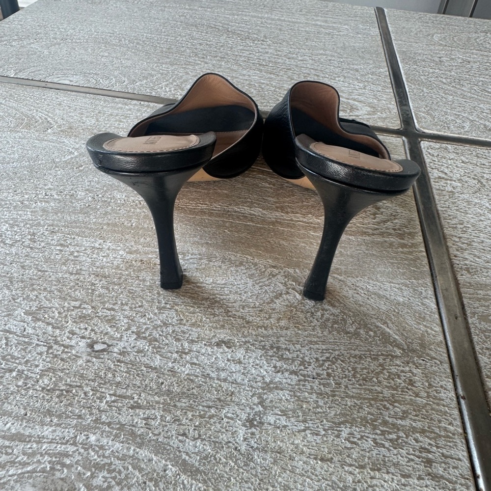 Bottega Veneta Black Leather Slides - Picture 3 of 4
